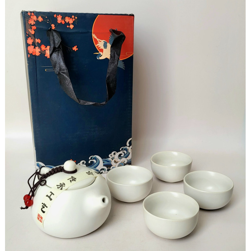 Набір чайного посуду "Гочао" (Guochao), 1 чайник + 4 чашки, подарункова коробка, білий