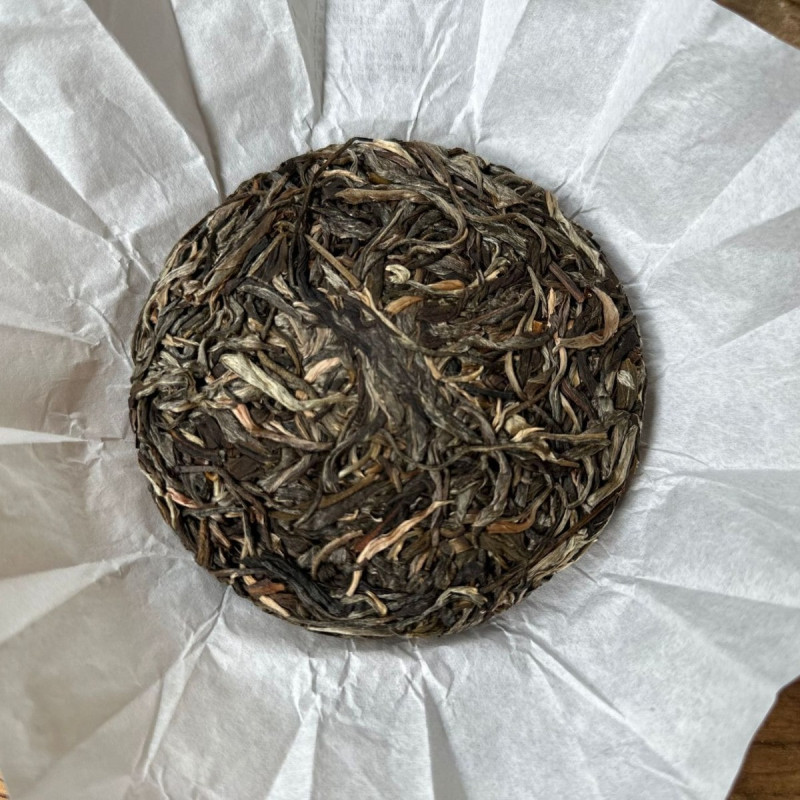 Чай шен пуер "Іву Шань" (Yiwu Shan), 100 г, млинець