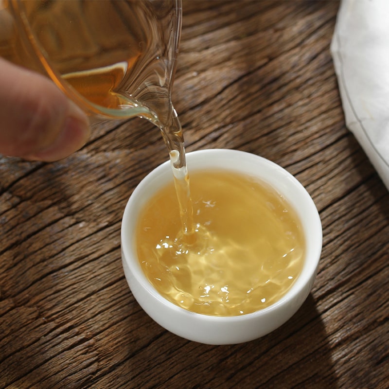 Чай пуер шен "Бу Лан Шань" (Bulang Shan), 357 г, млинець