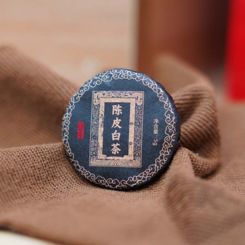 Білий чай з цедрою мандарина "Чень Пі Бай Ча" (Chen Pi Bai Cha), 5 г, міні млинець / таблетка