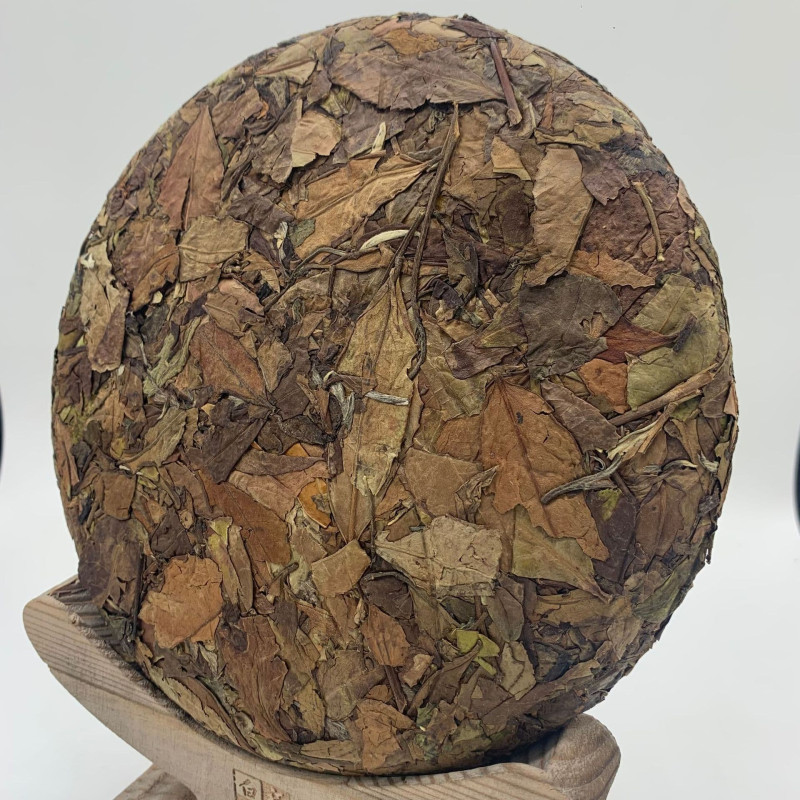 Білий чай "Фудін Лао Бай Ча" Шу Мей 2017, 350 г, млинець